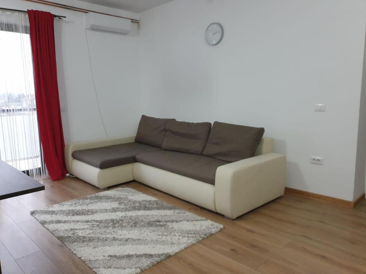 Apartament Adriana Apartamento Giroc Exterior foto